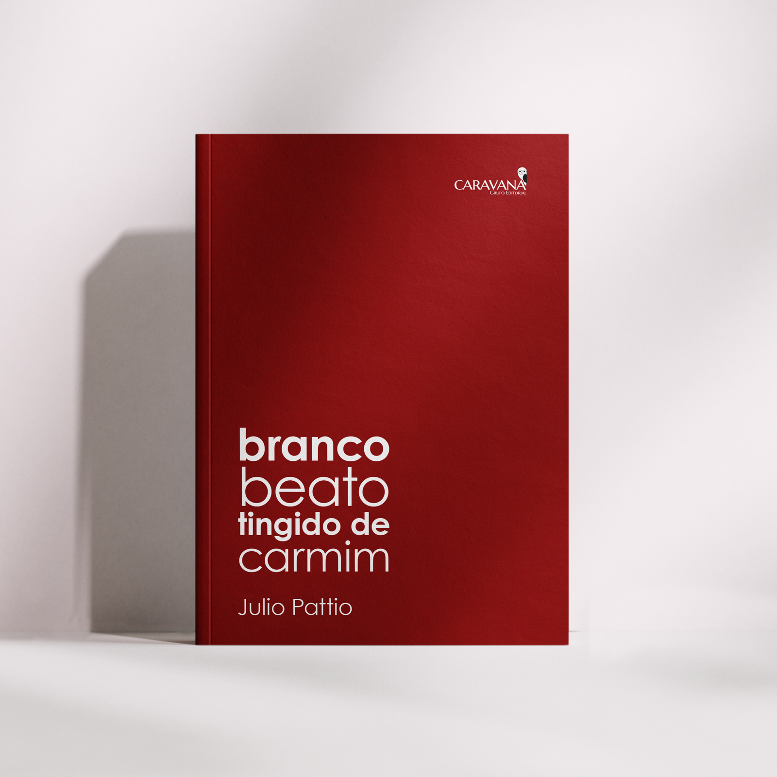 branco beato tingido de carmim